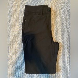Lululemon Slim Fit Cropped Pants